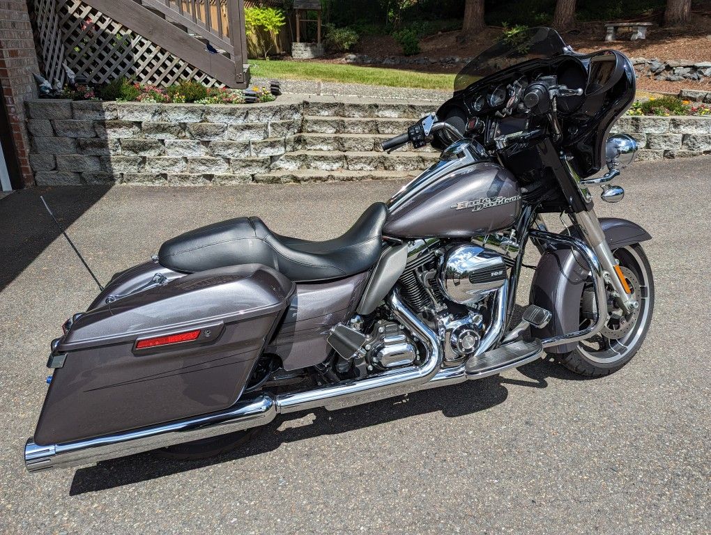2014 Harley Davidson FLHXS