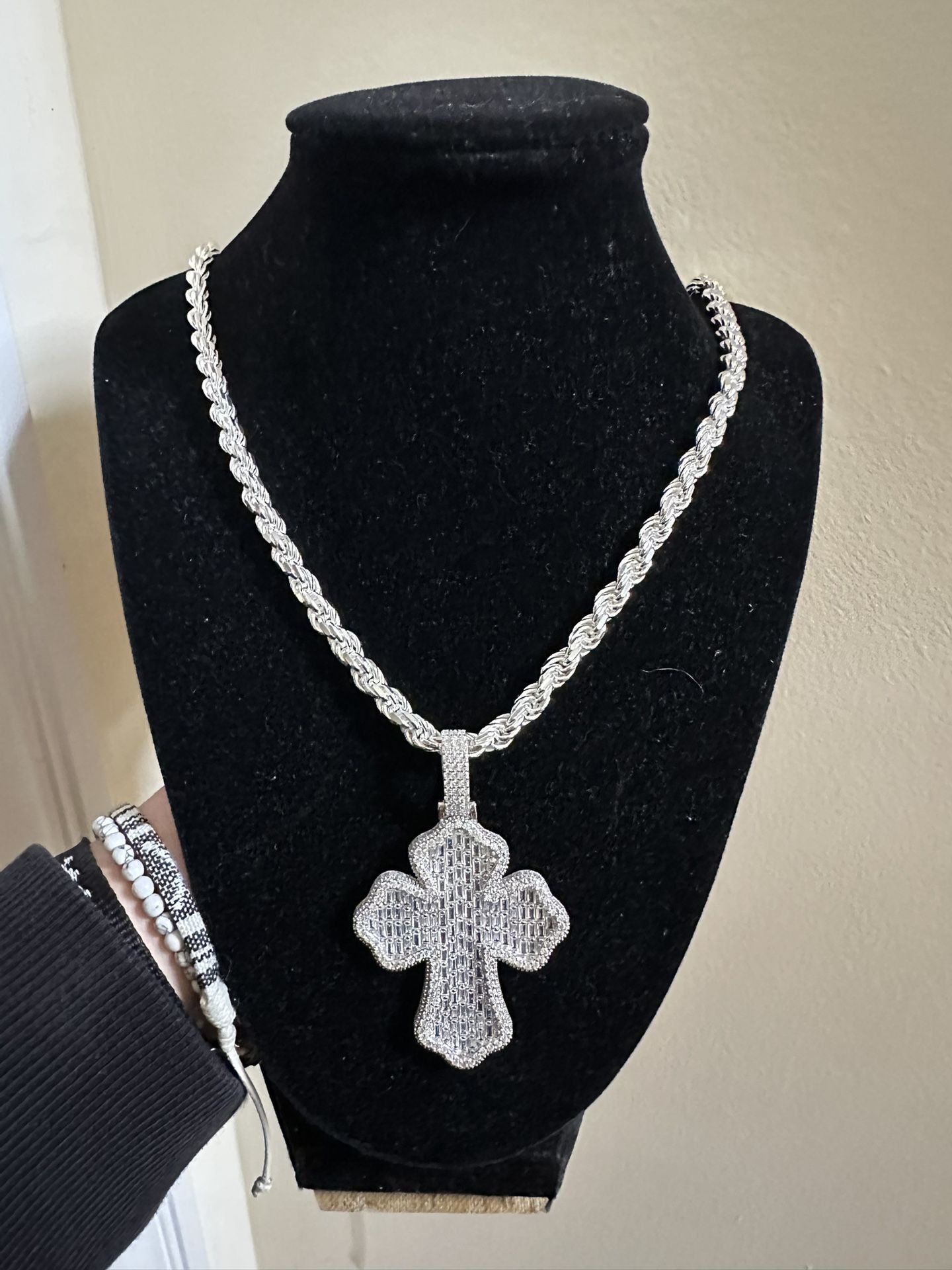 Sterling silver rope chain and moissanite pendant