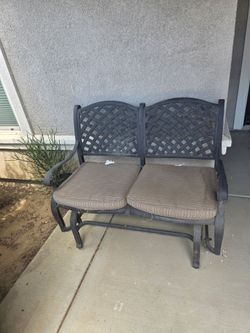 Outdoor rocker glider