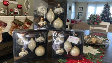 Christmas Decorations 10 Each