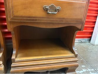 Ethan Allen Maple wood colonial end tables