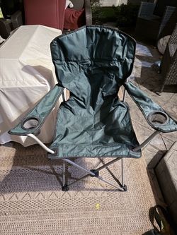 Folding camping/sports chair with carrying case