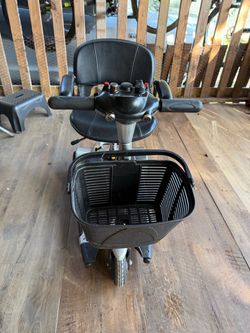 Vive Electric Mobility Scooter (DESCRIPTION)