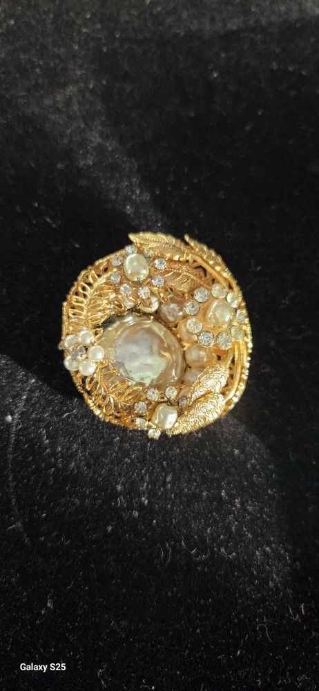 Vintage Hattie Carnegie Brooch