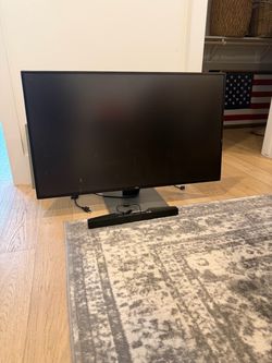 Dell UltraSharp U4320Q 43” 4K Monitor + Dell Soundbar