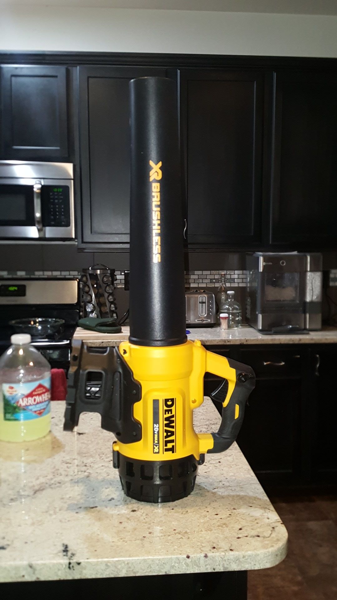 DeWALT DCBL720 20 volt max BRUSHLESS blower for Sale in Renton, WA