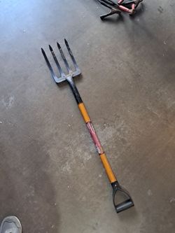 Spading fork