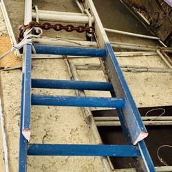 21ft Louisville Ladder/ Escalera 21” De Alta 