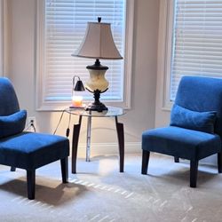 Sitting teal chairs set