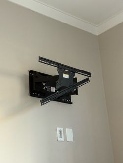 TV wall mount
