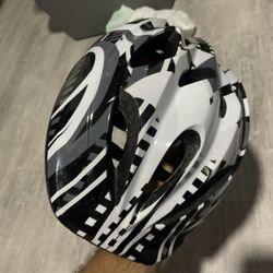 Bike helmet suze XS new  