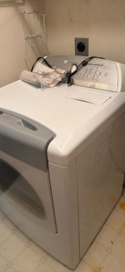 Gas Cabrio Whirlpool Dryer white