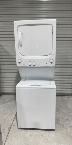 Stackable-washer and dryer like new