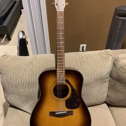 Yamaha F335 Very Good Condition