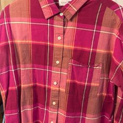 Women’s Plaid Long Sleeve Button Up Shirt