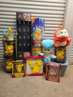Pokémon Plush, Toys,Signs and Wall decorations lot