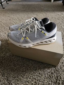 Shoes Size  10 /5