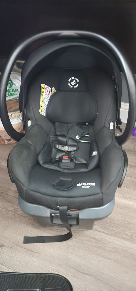 Maxi Cosi Xp Baby Carseat 