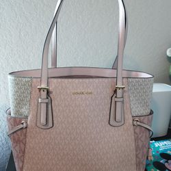 Michael Kors Purse And Wallet 