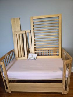 Nestig The Wave Crib & Newton Breathable Mattress