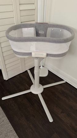 Halo bassinet with upgraded dream weave mattress