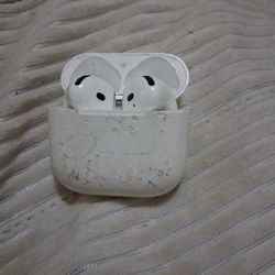 Apple Air Pods W/ Charging Case 