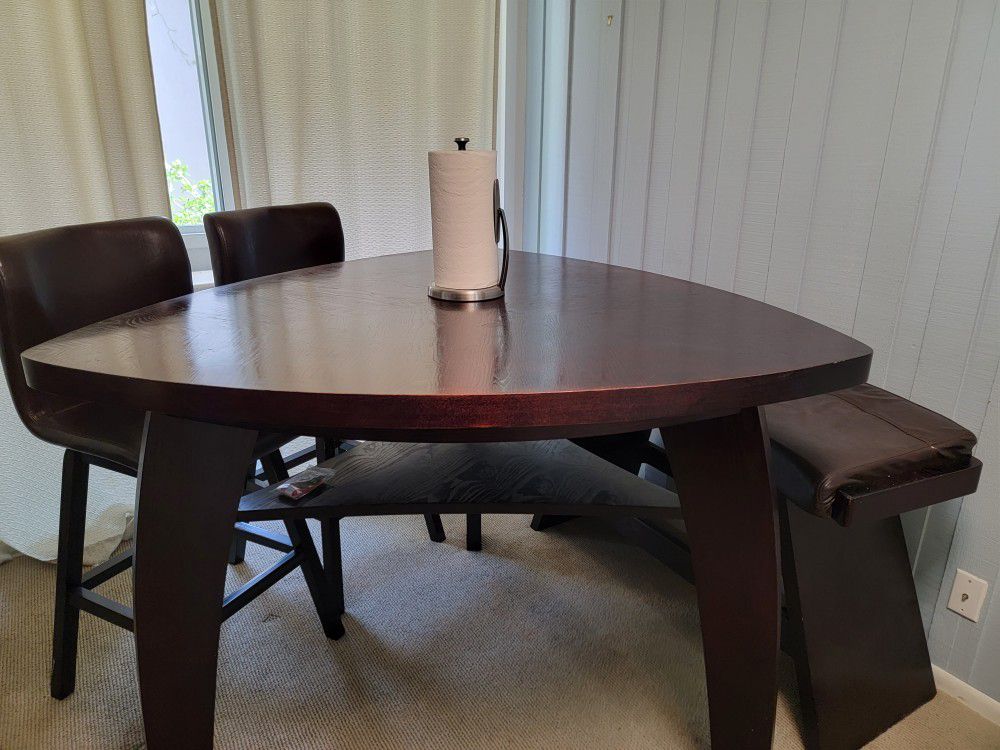 Counter Height Triangle Dining Table 