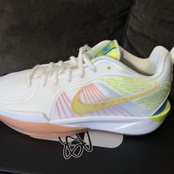 Nike Sabrina 2 Hesi Hitter (GS)