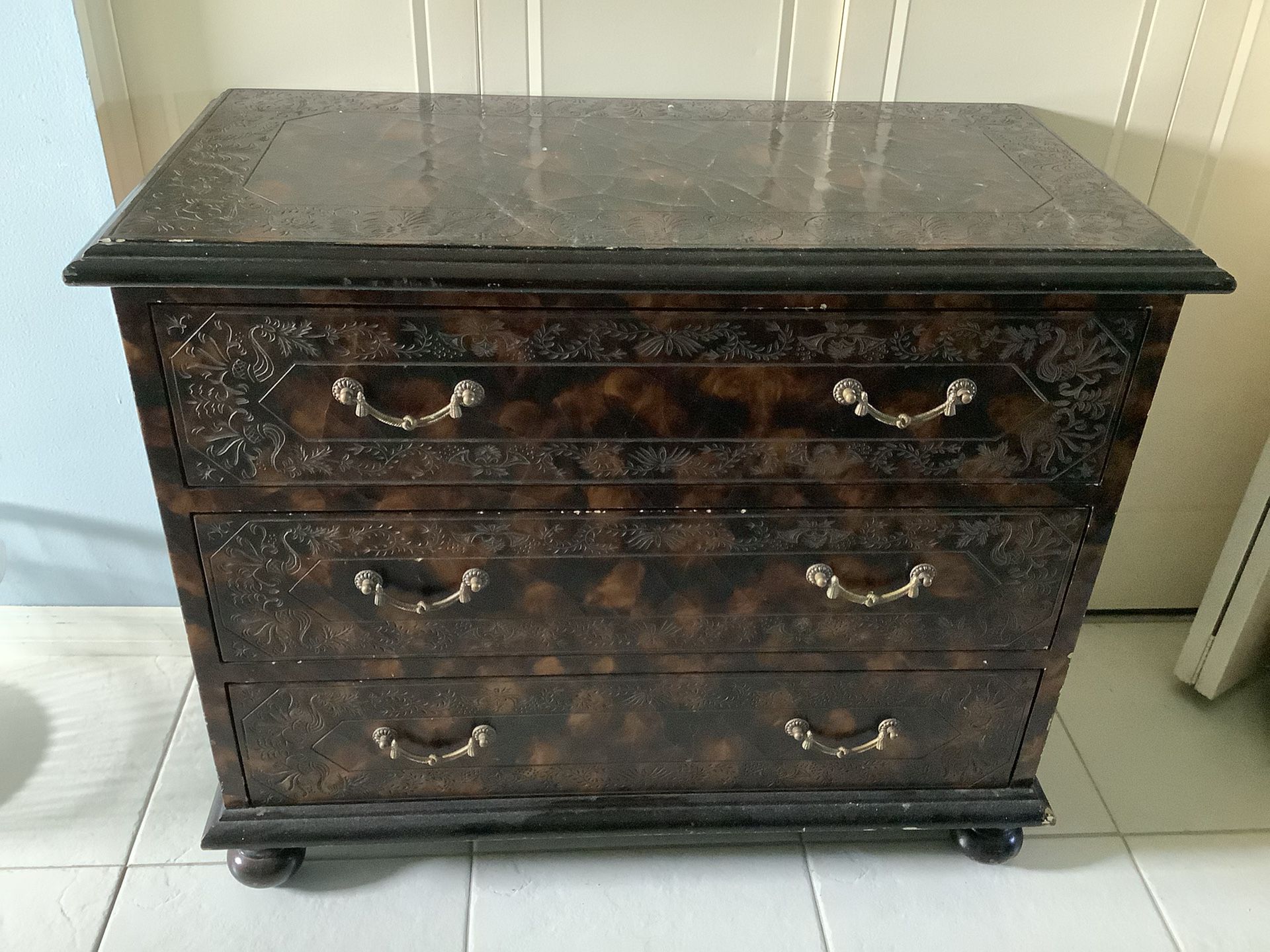 FREE   TODAY ….Small Dresser With Three  Drawers or Night Stand. Strong Wood 