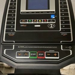 Nordic track Treadmill 