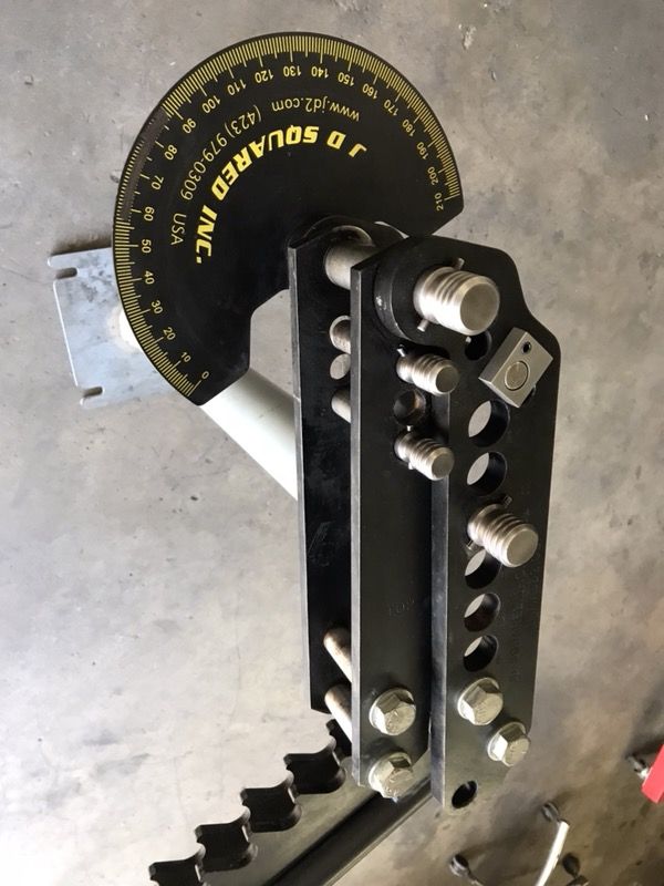 JD2 squared model 32 bender with 3 dies and pedestal