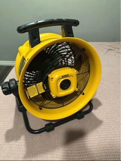 Dewalt 16 in. Yellow 3 Speed Benchtop and Hanging Drum Fan