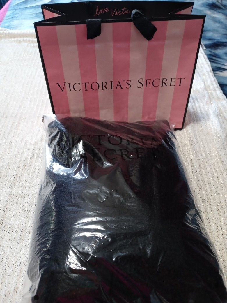 Victoria secret. Cozy Snap Jacket