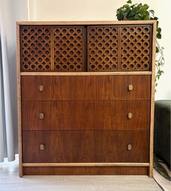 Mid century modern large dresser by Unagusta Del Mundo