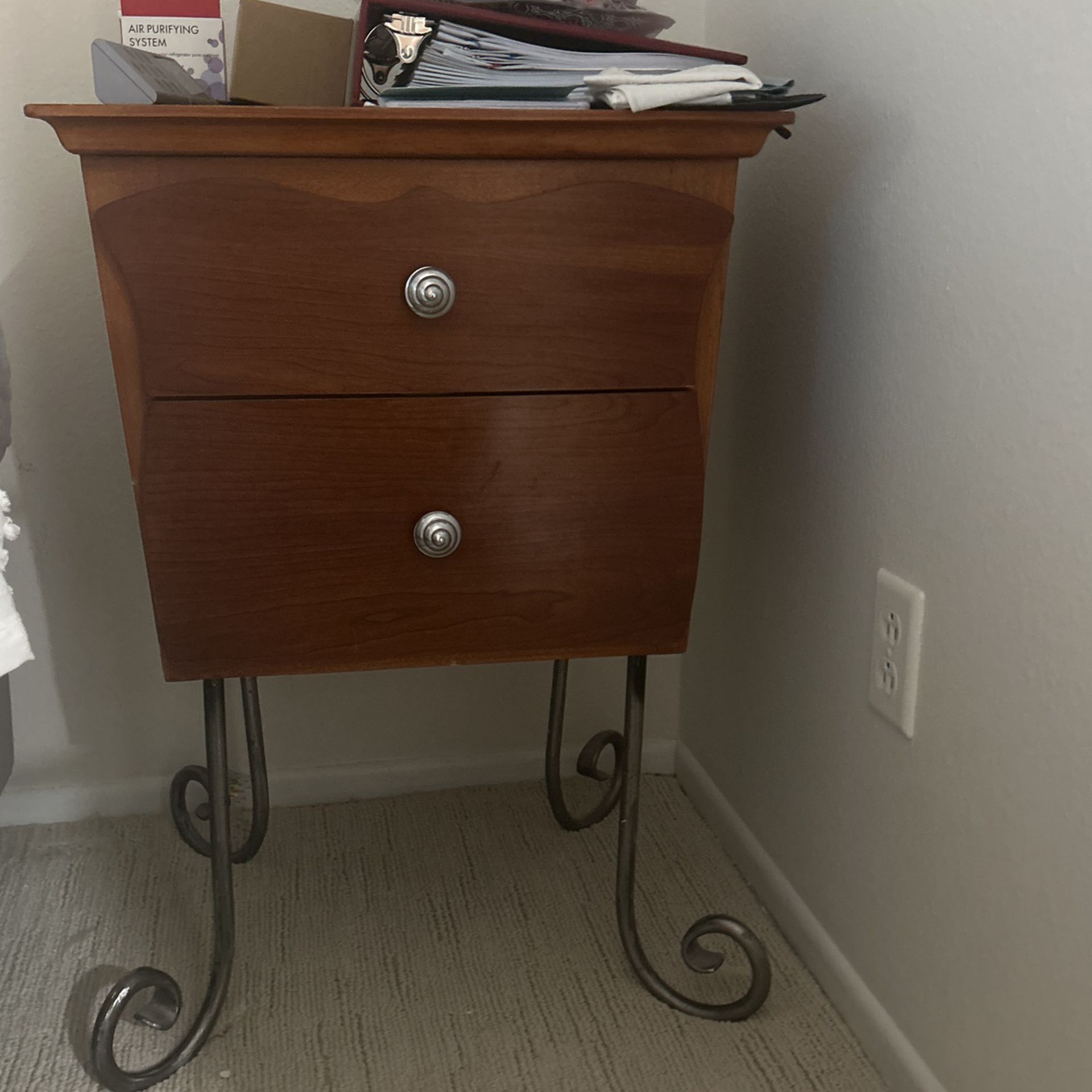 Dresser With 2 Nightstands 