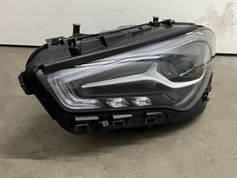 2024-2025  W118 CLA250 MERCEDES BENZ CLA- CLASS  LEFT DRIVER SIDE HEADLIGHT FULL LED NON ADAPTIVE IN GREAT CONDITION