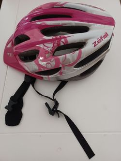 Bicycle pi nk helmet