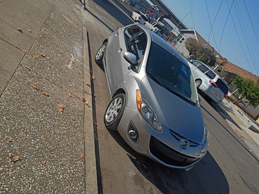 2011 Mazda Mazda2