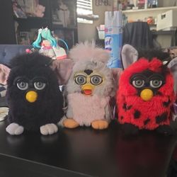 3 FURBYS! 
