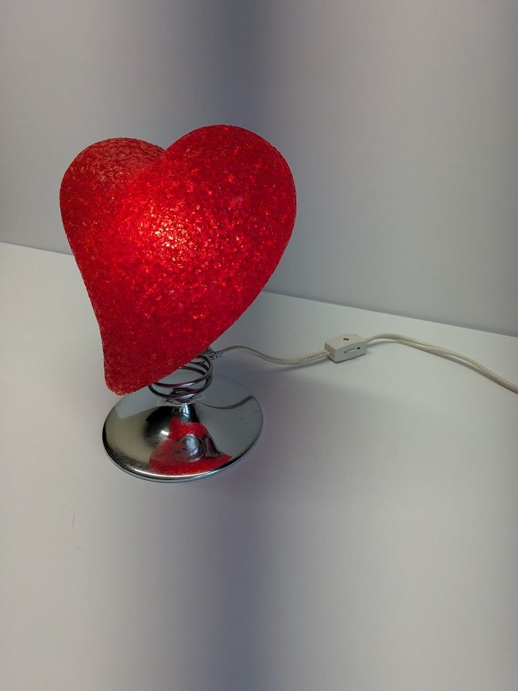 Vintage Red Heart Textured Glass Accent Lamp Chrome Base Retro