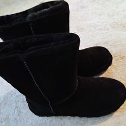 Brand New In The Box Bear Paw 