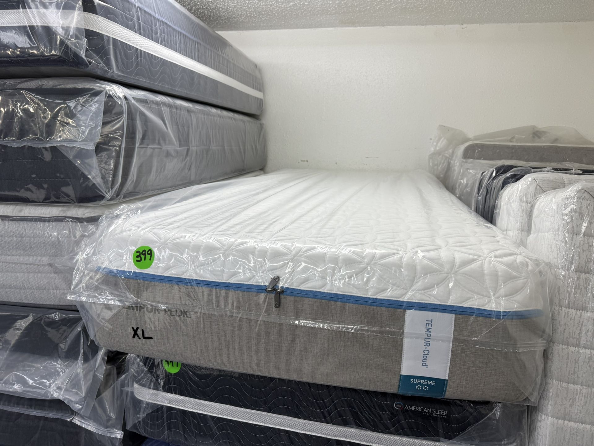 TWIN XL TEMPURPEDIC CLOUD SUPREME MATTRESS & BOX SPRING BED SET