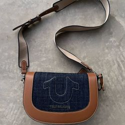 TRUE RELIGION PURSE