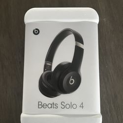 Beats Solo 4 Matte Black