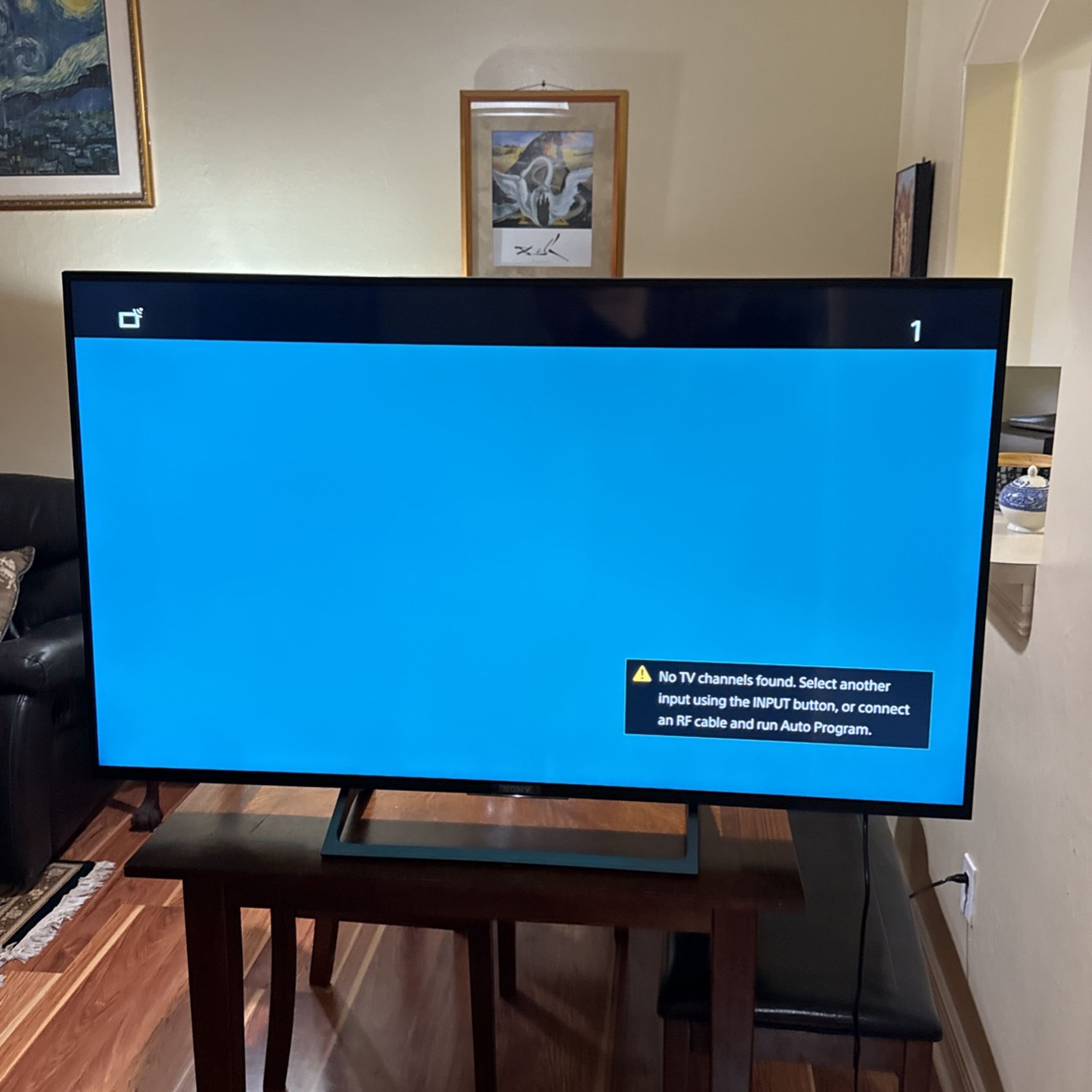 SONY BRAVIA Smart TV 55" KD-55X750H. Factory Reset. OLD Remote included