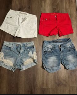 Bundle 4 shorts for $10