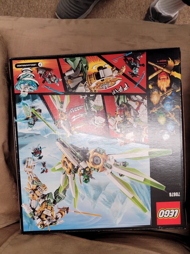 Lego Ninjago 70676 Lloyd's Titan Mech In Box 876 Pieces 