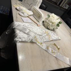 Bridal accessories & attire