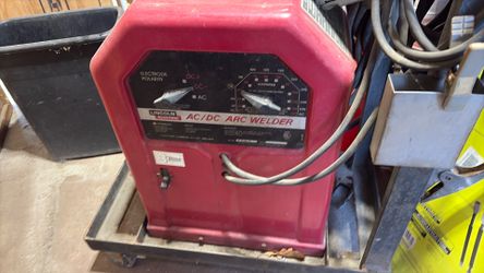 Lincoln Electrical DC arc welder..￼
