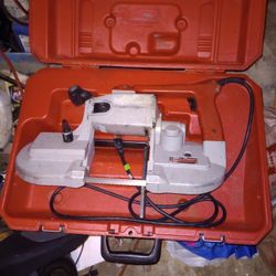 Milwaukee Band Saw It's En Good Condition 
